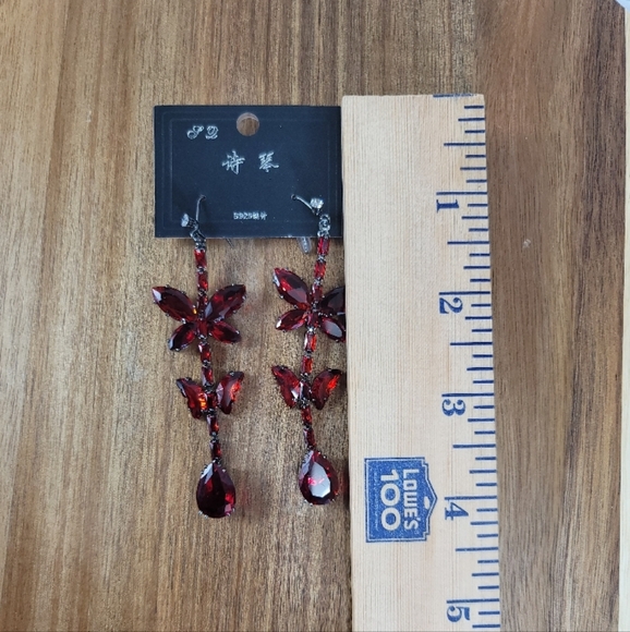 Source Unknown Elegant Red Crystal Necklace and Earring Set - Picture 7 of 8